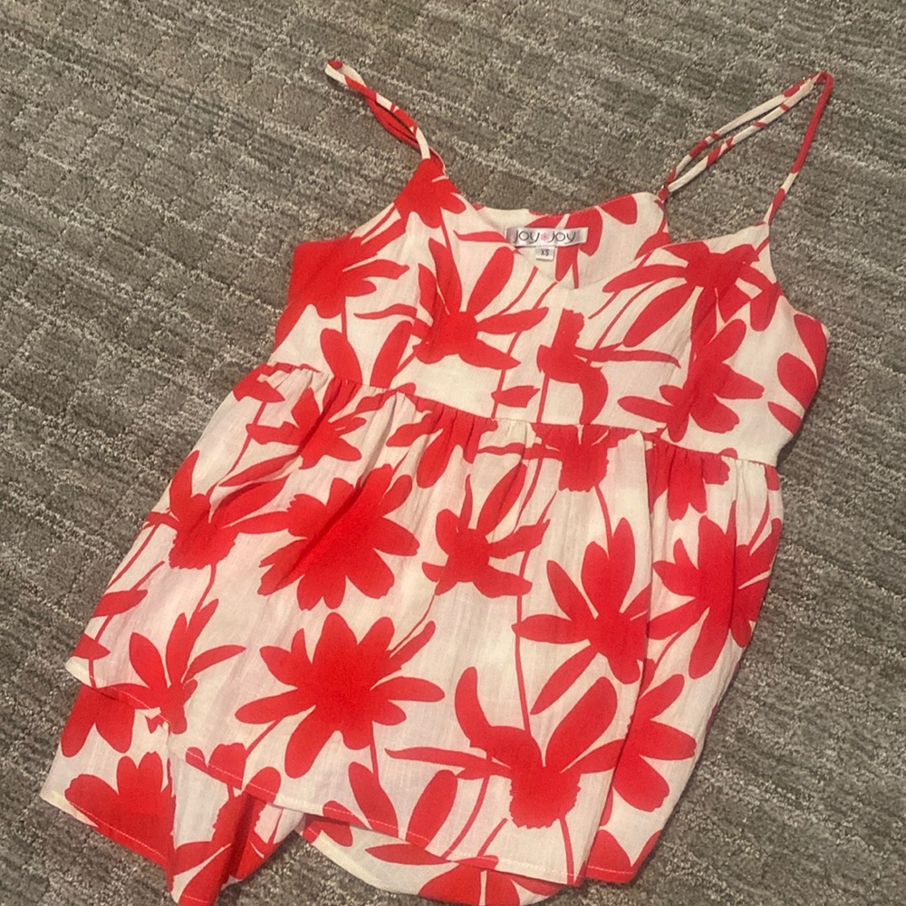 Red tank top shirt